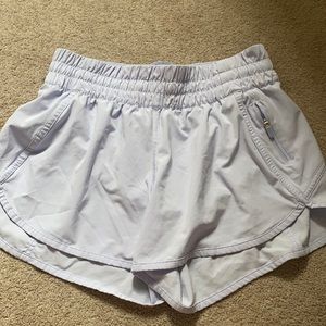 Lululemon Tracker short lilac-size 8 with 4” inseam